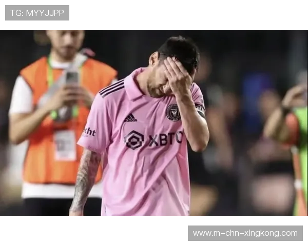 迈阿密国际后台庆祝画面曝光,梅西与队友兴奋拥抱:一场关于信念与粉丝的幕后叙事 迈阿密国际后台庆祝画面曝光,梅西与队友兴奋拥抱:一场关于信念与粉丝的幕后叙事